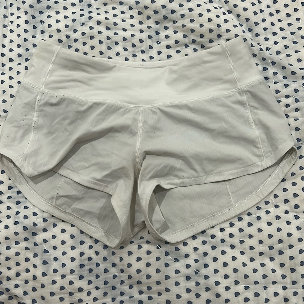 white lululemon speed ups size 0 2.5 inch